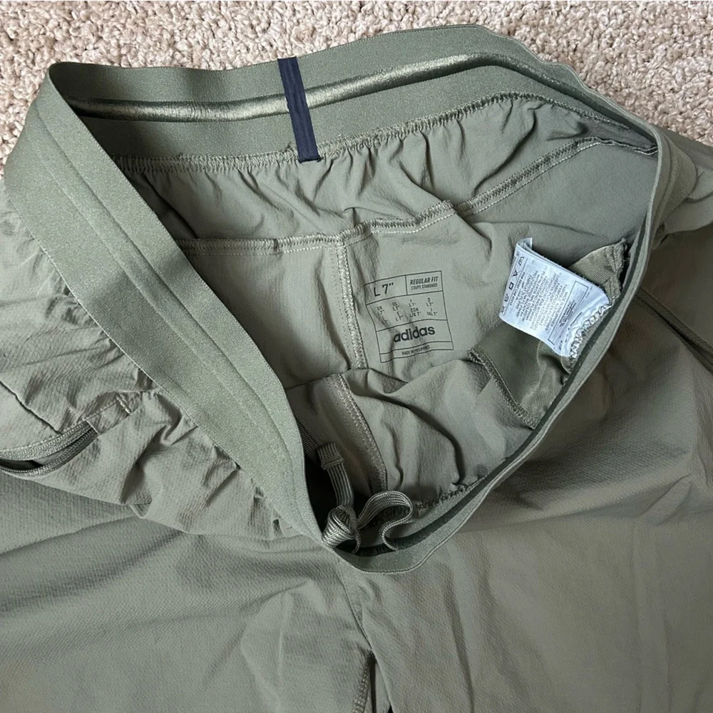 Adidas Men's Green Performance Shorts Size Large |B69